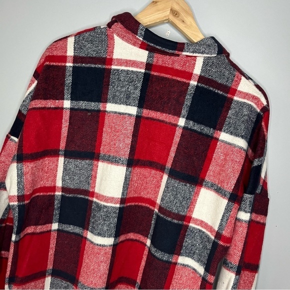 Goodnight Macaroon Winnie Red Plaid Flannel Button Up Shacket Size Medium NWT - Picture 15 of 16